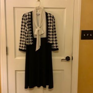 Off white/black dress houndstooth 3/4 sleeve jkt